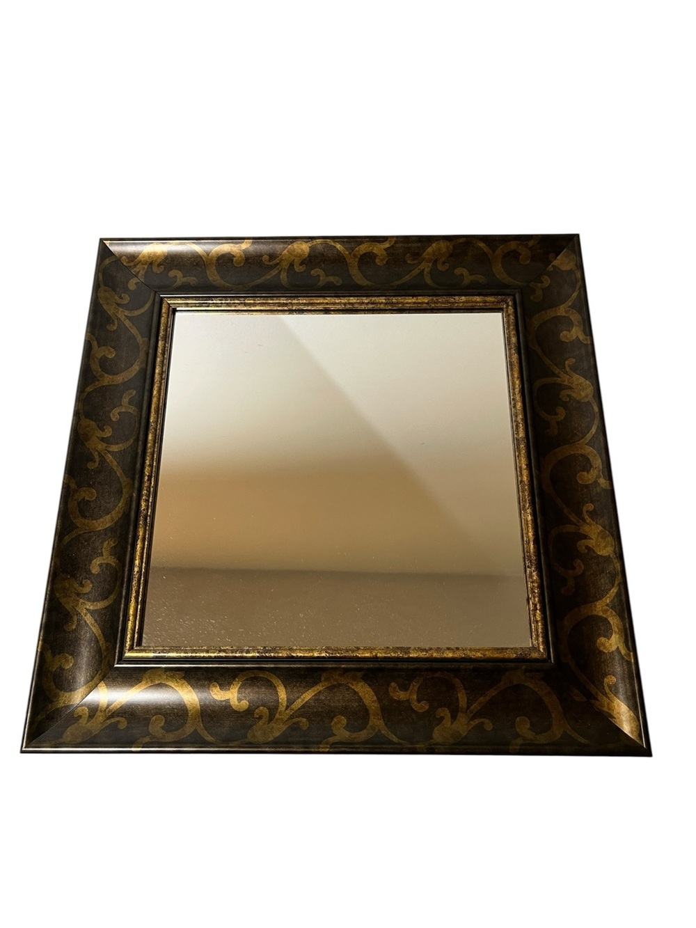 Ornate Gold and Bronze Decorative Wall Mirror
17X17”
DELTA ART & MIRROR
Canada